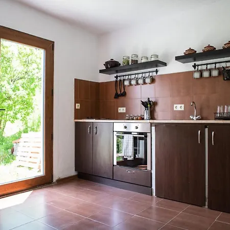 къща до гората Guest house 3*