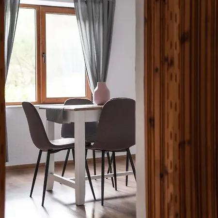 Guest house къща до гората 3*